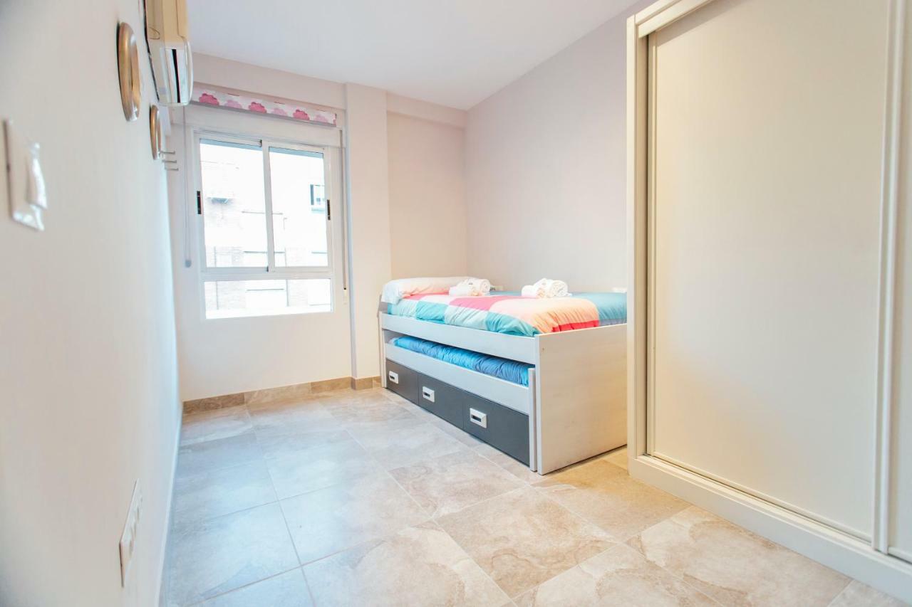Wide And Diaphanous- 3bd 2bth- Alcazar Apartment