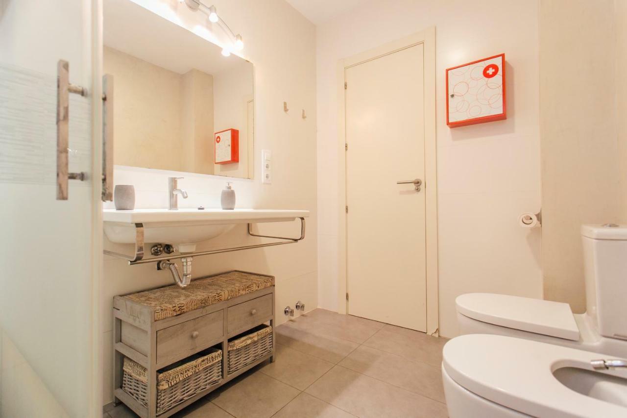 Wide And Diaphanous- 3bd 2bth- Alcazar Apartment *