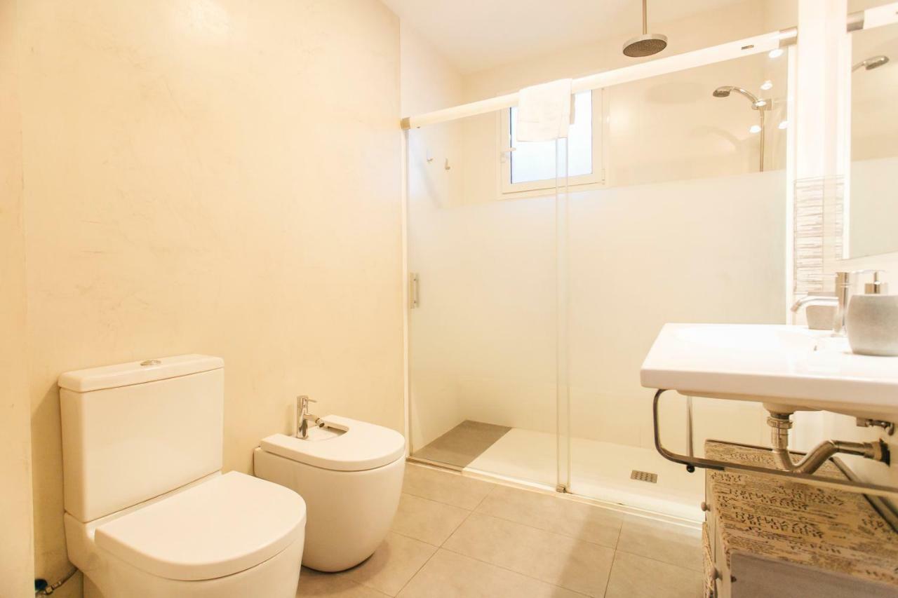 Wide And Diaphanous- 3bd 2bth- Alcazar Apartment