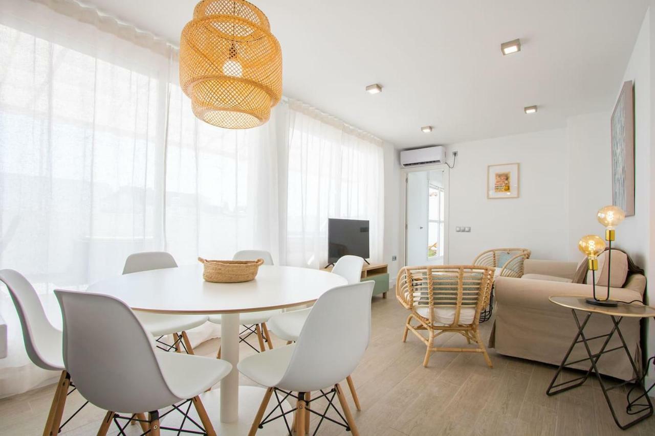 Triana Deluxe Skyview Apartment *