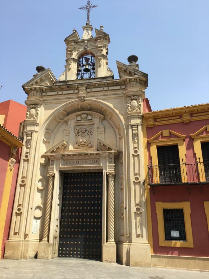 Teodosio Free Parking & Ac Apartment *
