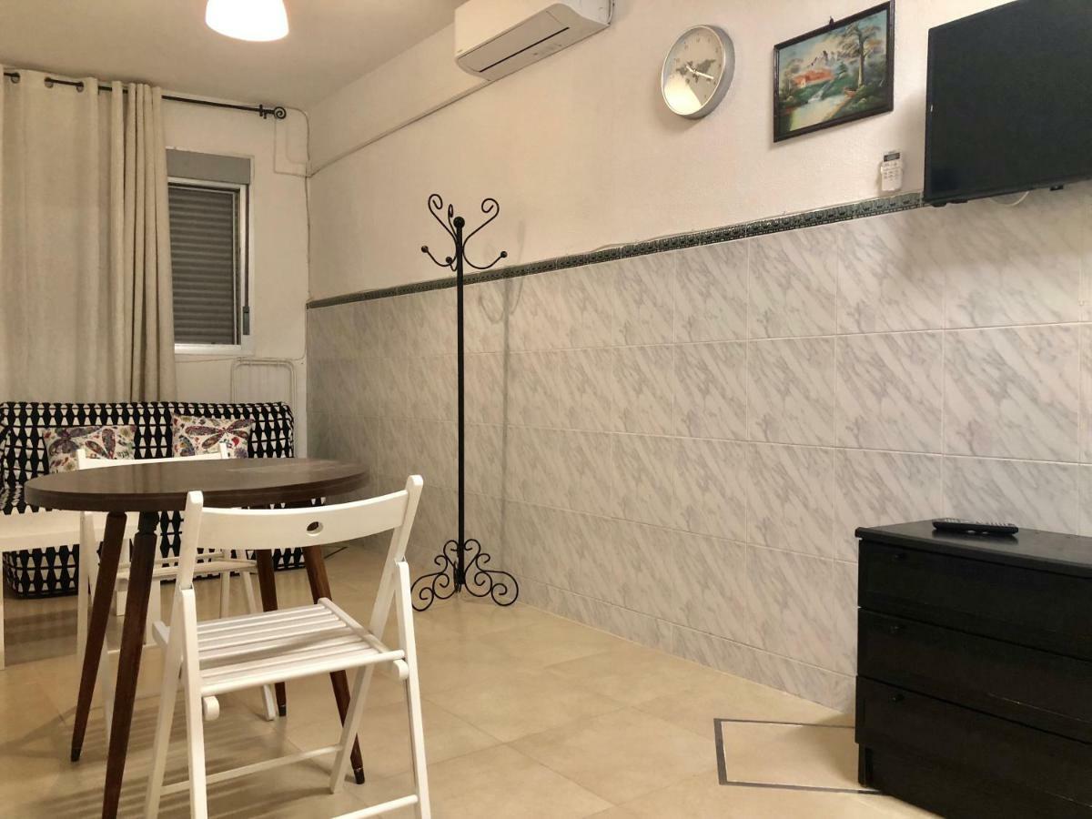 Center Apartment *