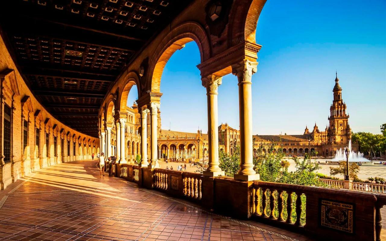 Casa De Las Golondrinas Seville