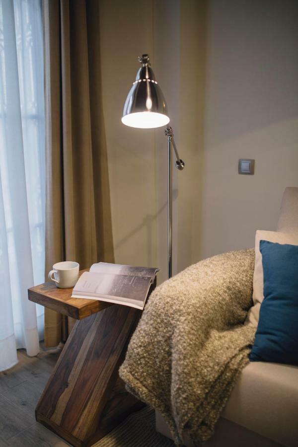 O&L Byron Suites Seville