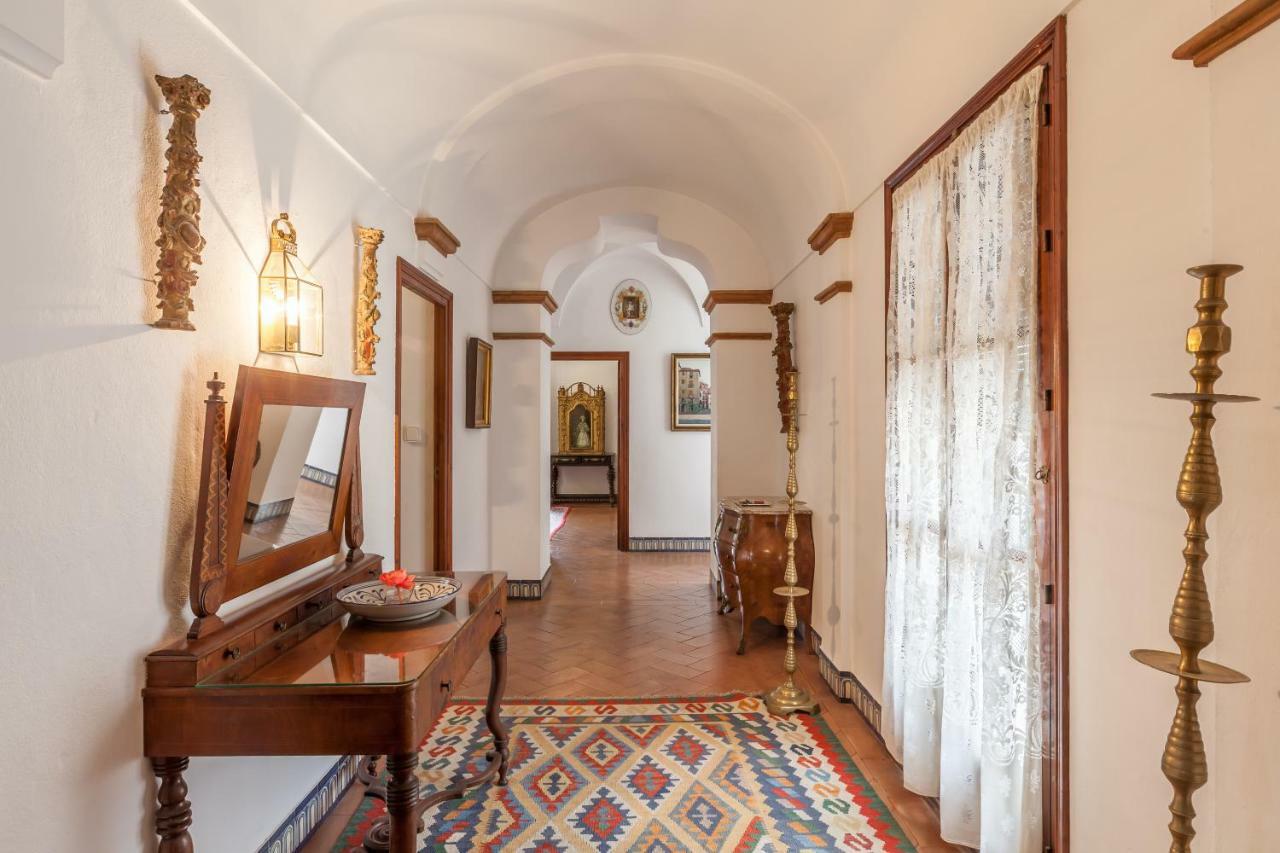 Elvira, Exclusive Pool And Gardens In The Heart Of Seville