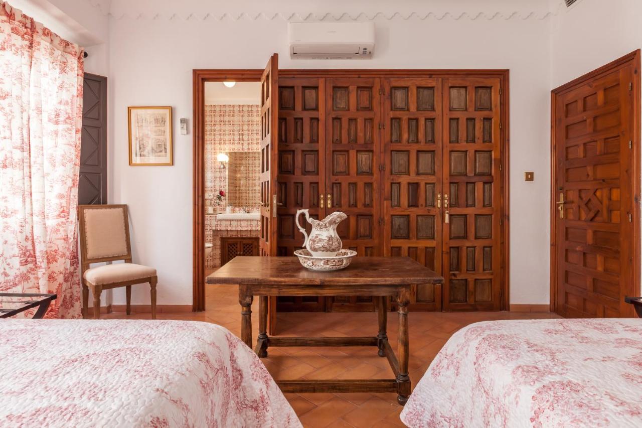 Villa Elvira, Exclusive Pool And Gardens In The Heart Of