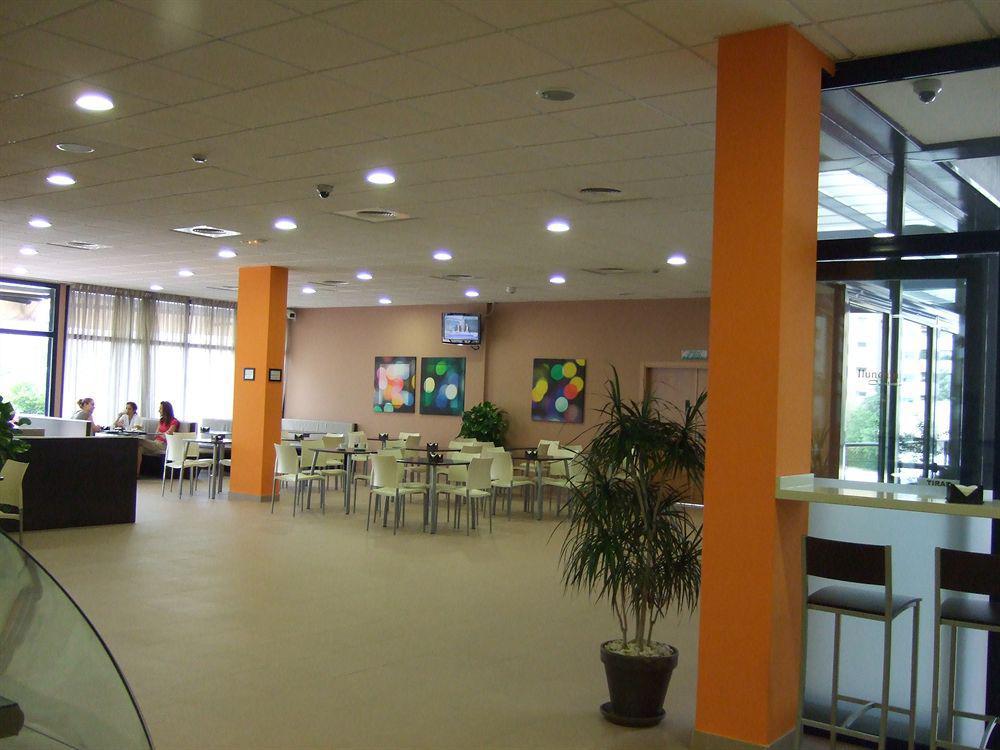 Hotel Exe Palmera Seville