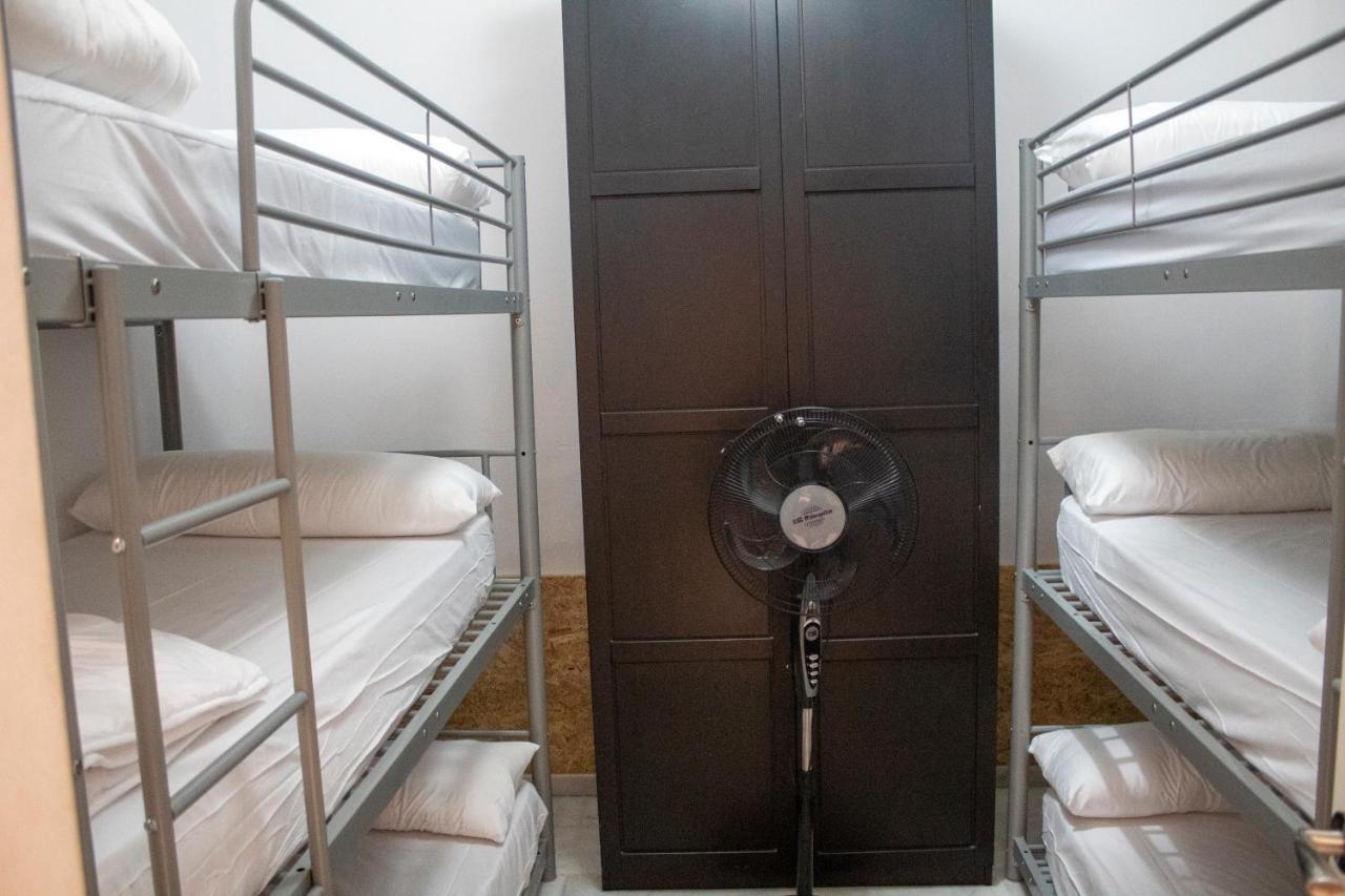 Alameda House Guest house *