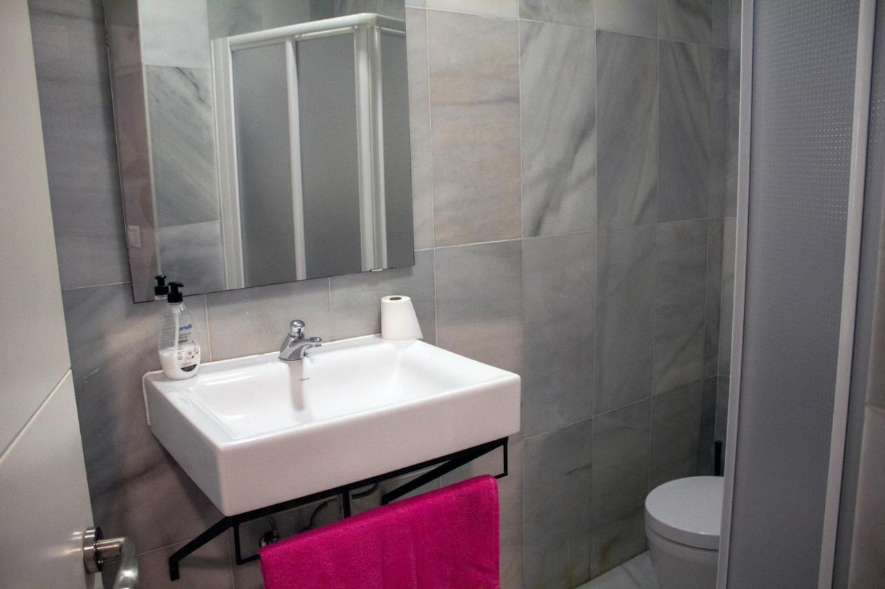 Alameda House Guest house *