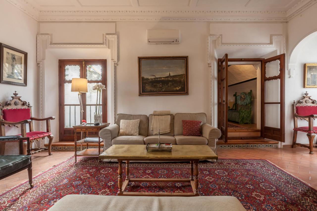Villa Elvira, Exclusive Pool And Gardens In The Heart Of