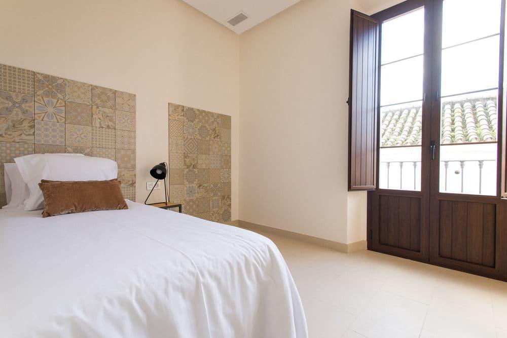 Q&q Cathedral Hotel