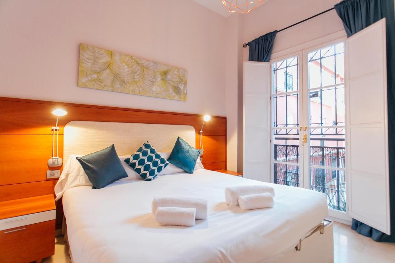 Wide With Terrace- 2bd 1bth- Santa Cruz *