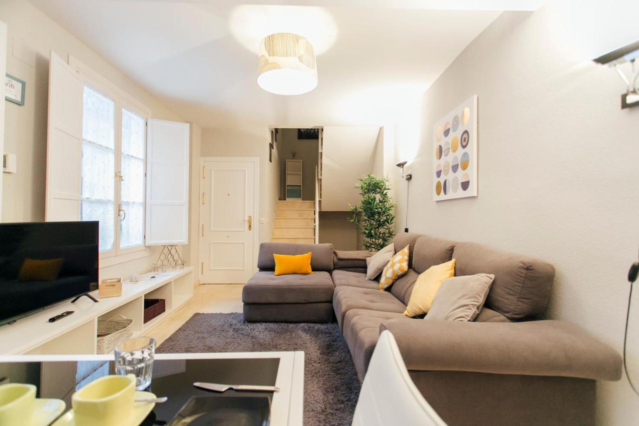 Apartment Wide With Terrace- 2bd 1bth- Santa Cruz