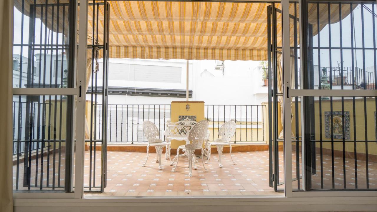 Historic House In City Center Seville