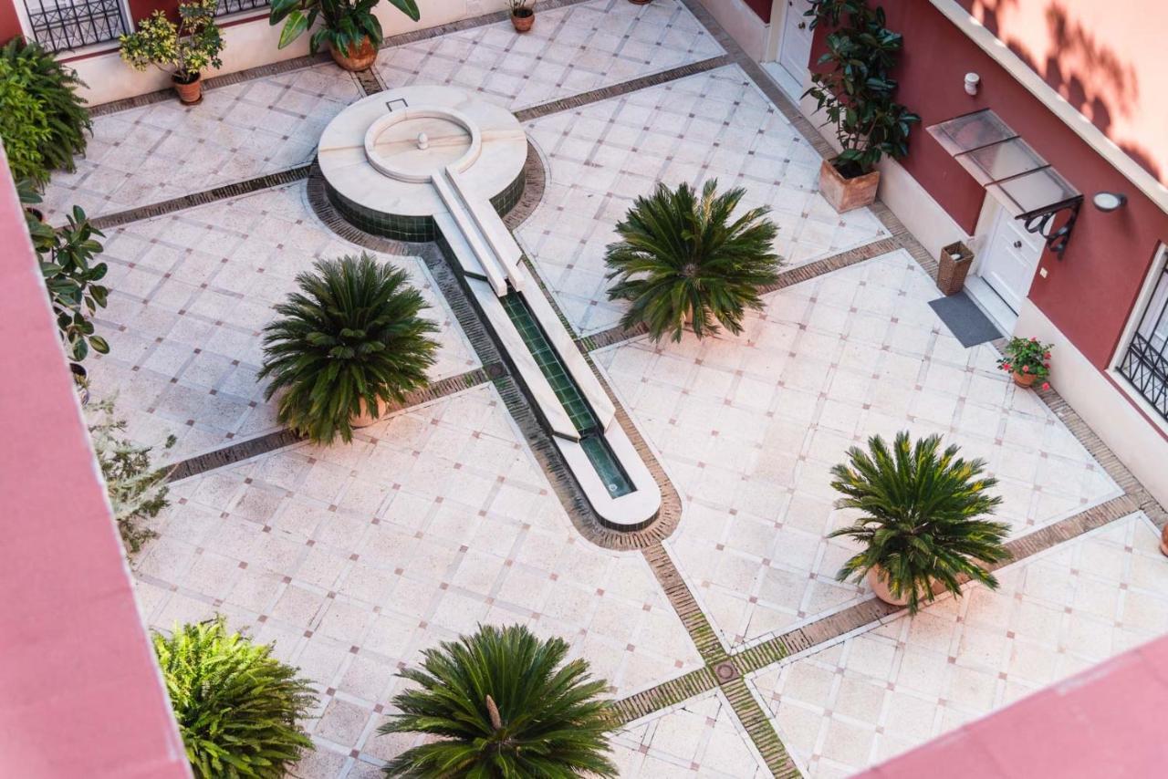 Lirio Donkey Parking * Seville