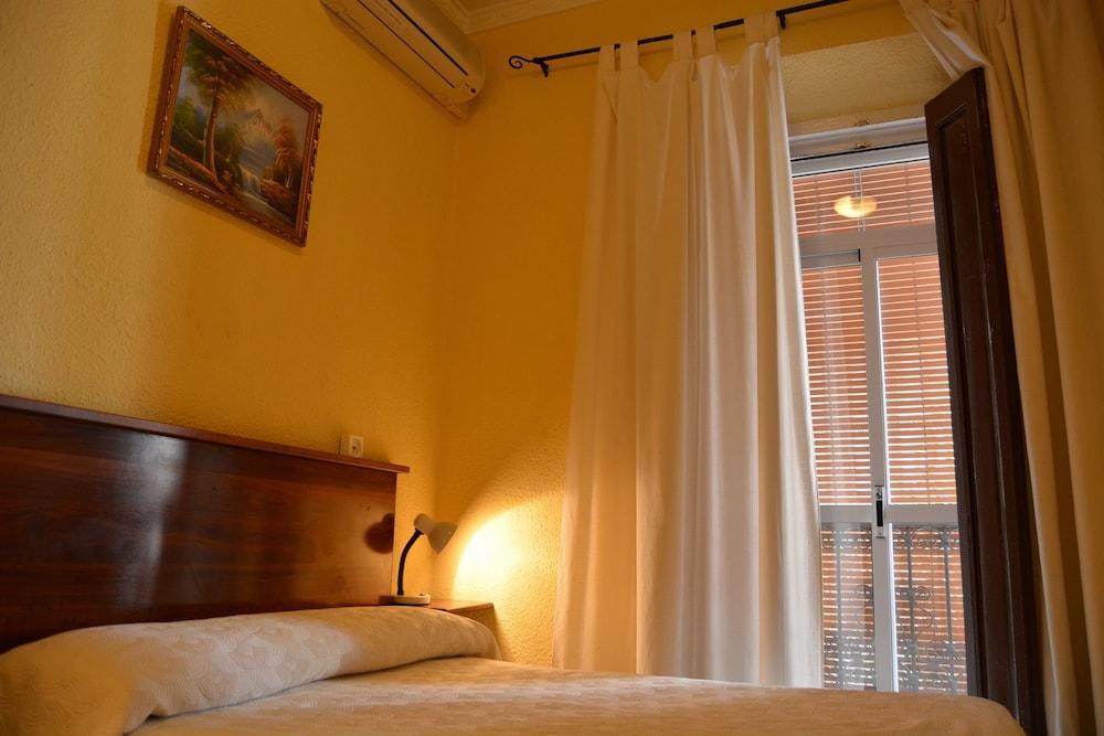 Guest house Giraldilla Seville