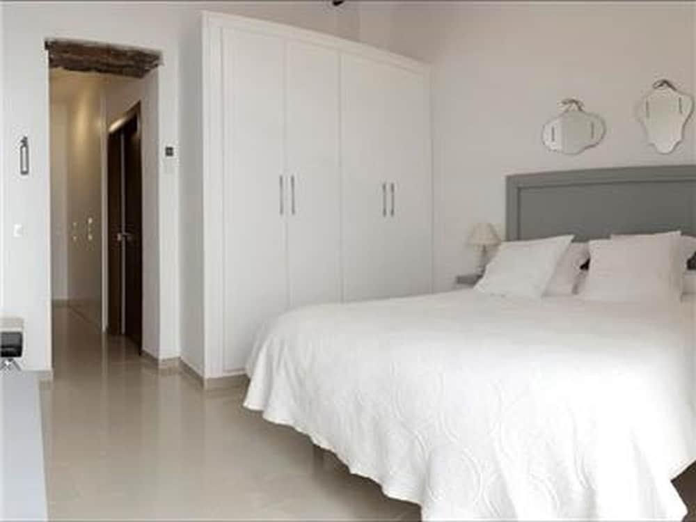 - Plaza Nueva Apartment