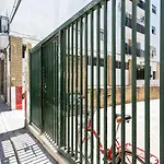 Cs Para Familias Junto A Plaza De San Marcos