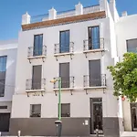 Modern With Swimming Pool- 2Bd 2Bth- Triana