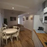 Rentalsevilla Espacioso Y Acogegor Apartamento De 3 Dormitorios