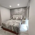 Airbhouse Private Rooms & Apartments Triana
