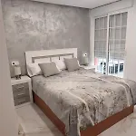 Airbhouse Private Rooms & Apartments Triana