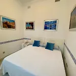 Santa Cruz - City Center Boutique Apartment-Private Free Parking