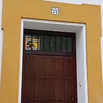 Santa Cruz - City Center Boutique Apartment-Private Free Parking