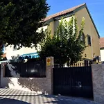 Wonderstays Chalet El Naranjo