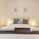 Triana Alfareria Suites