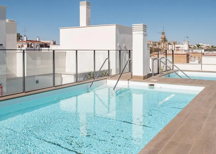 Modern With Swimming Pool- 2Bd 2Bth- Triana