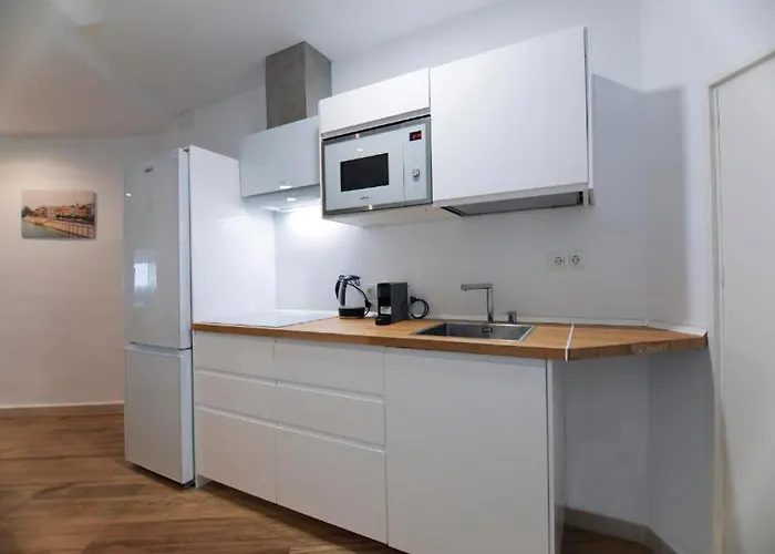 Rentalsevilla Confortable Apartamento Cerca De Plaza Pilatos