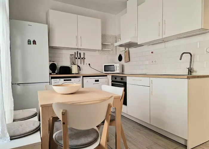 Nice 2-Bedroom Apartment In Downtown Seville Dionisio
