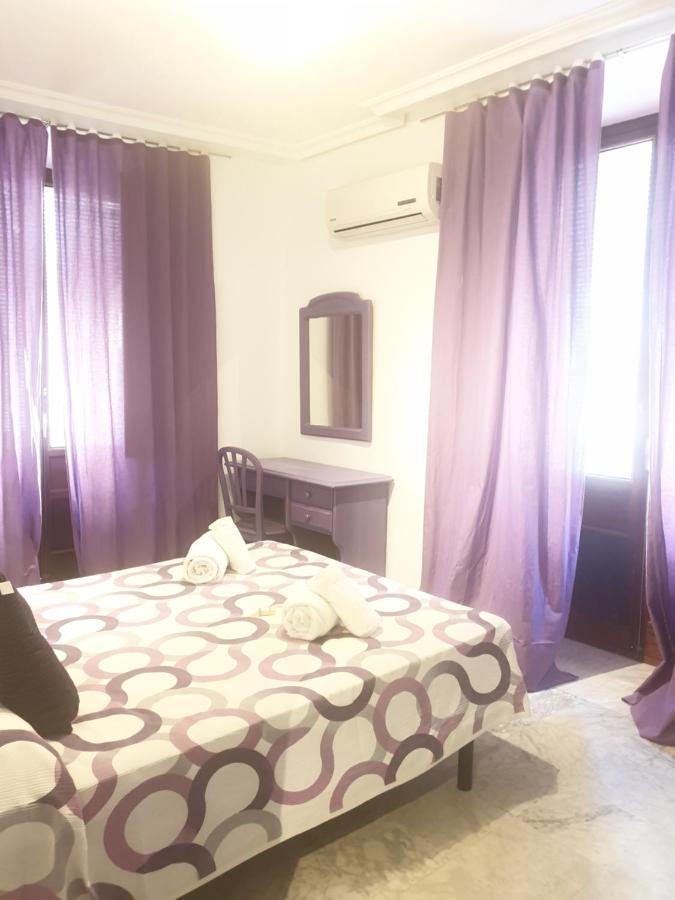 Dona Lola Corner Apartment Seville