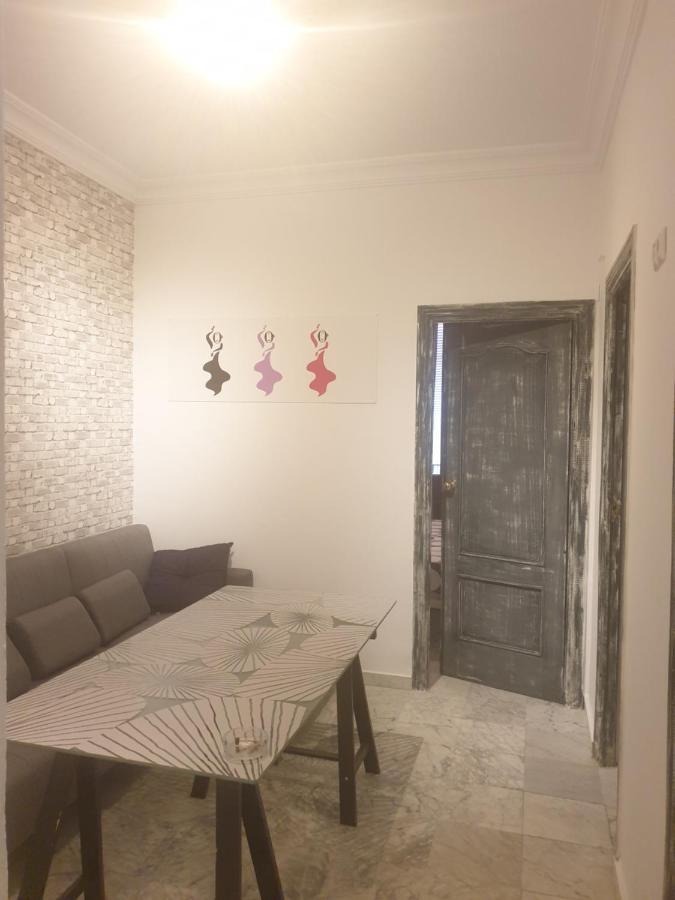 Dona Lola Corner Apartment