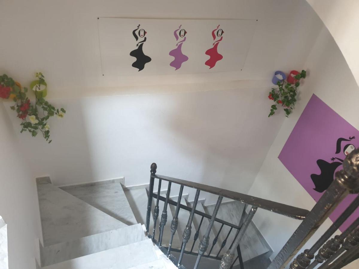 Dona Lola Corner Seville