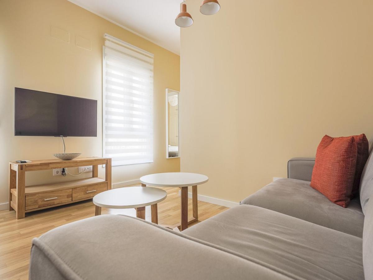 1 Plaza San Julian Centro Apartment