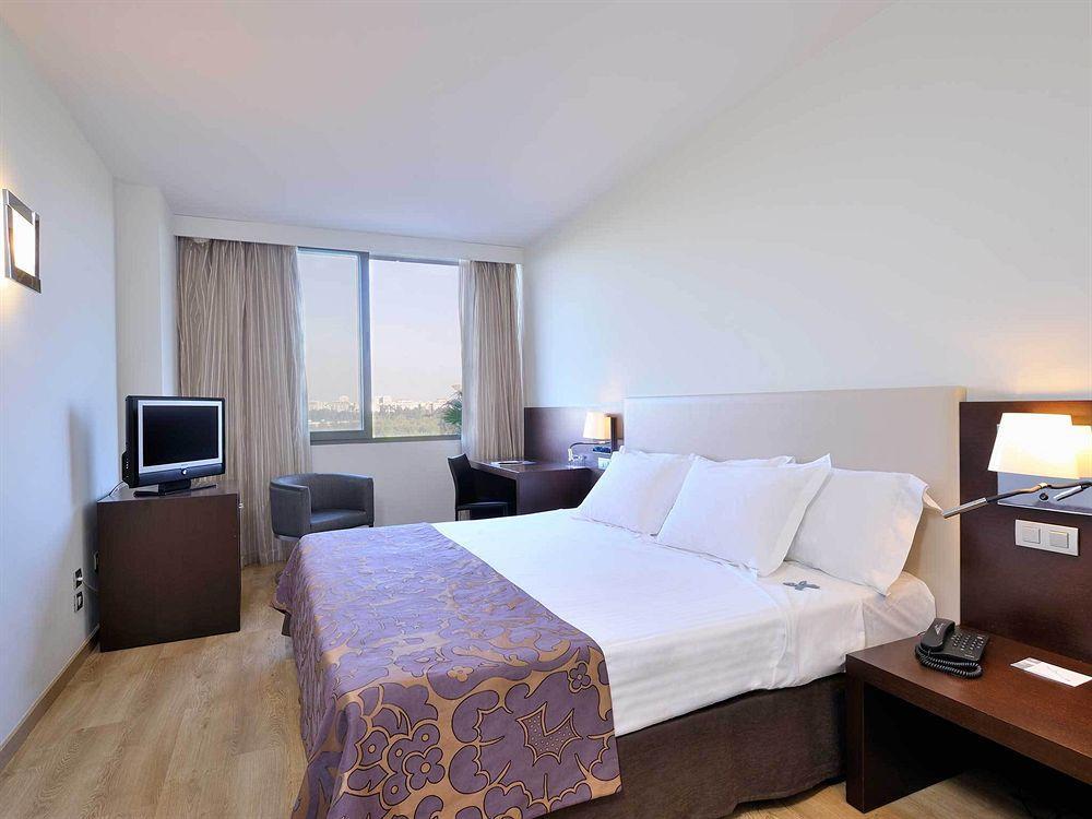 Exe Isla Cartuja 4* Seville