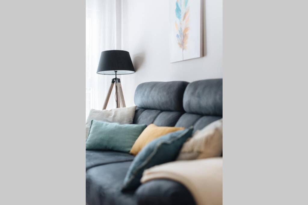 Hostly Sol 2bdr Flat With Patio In Center Apartment *