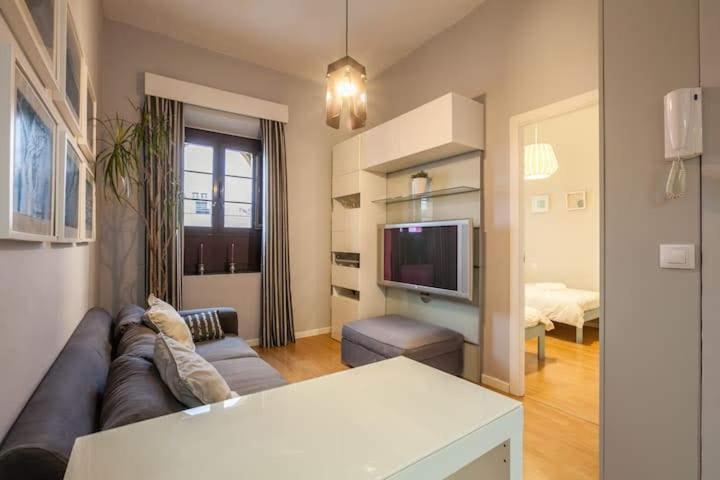 Apartment In Seville