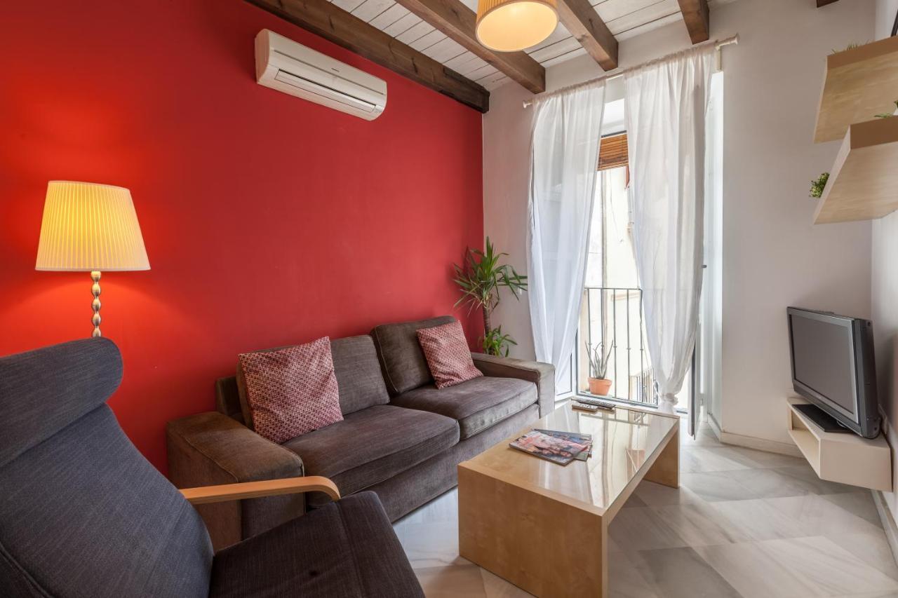 Luminoso 2 Br Apartment, 300 Metros De Catedral * Sevilla