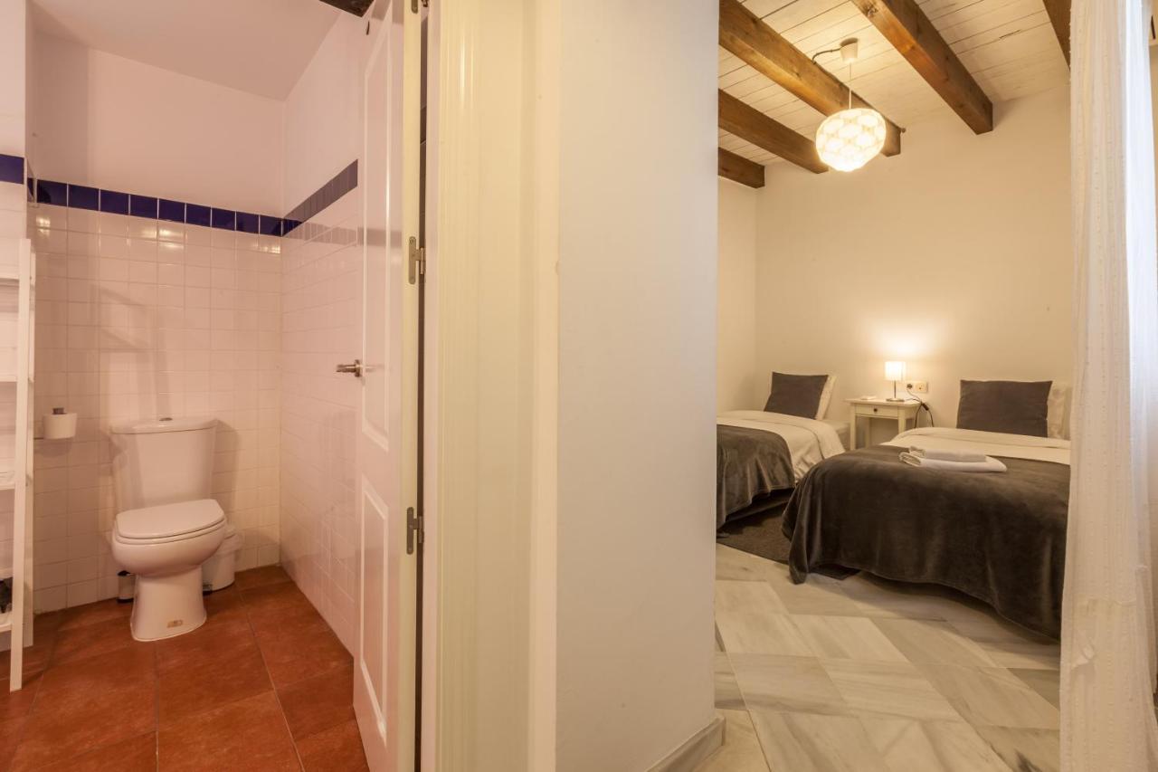 Luminoso 2 Br Apartment, 300 Metros De Catedral Sevilla