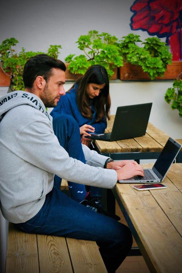 Joy Setas Coworking Hostel *