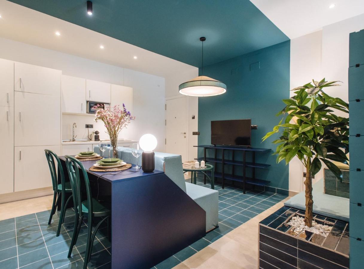 Triana Apartment *