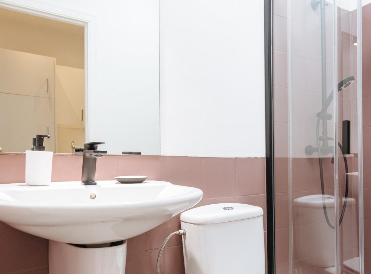 Triana Apartment *