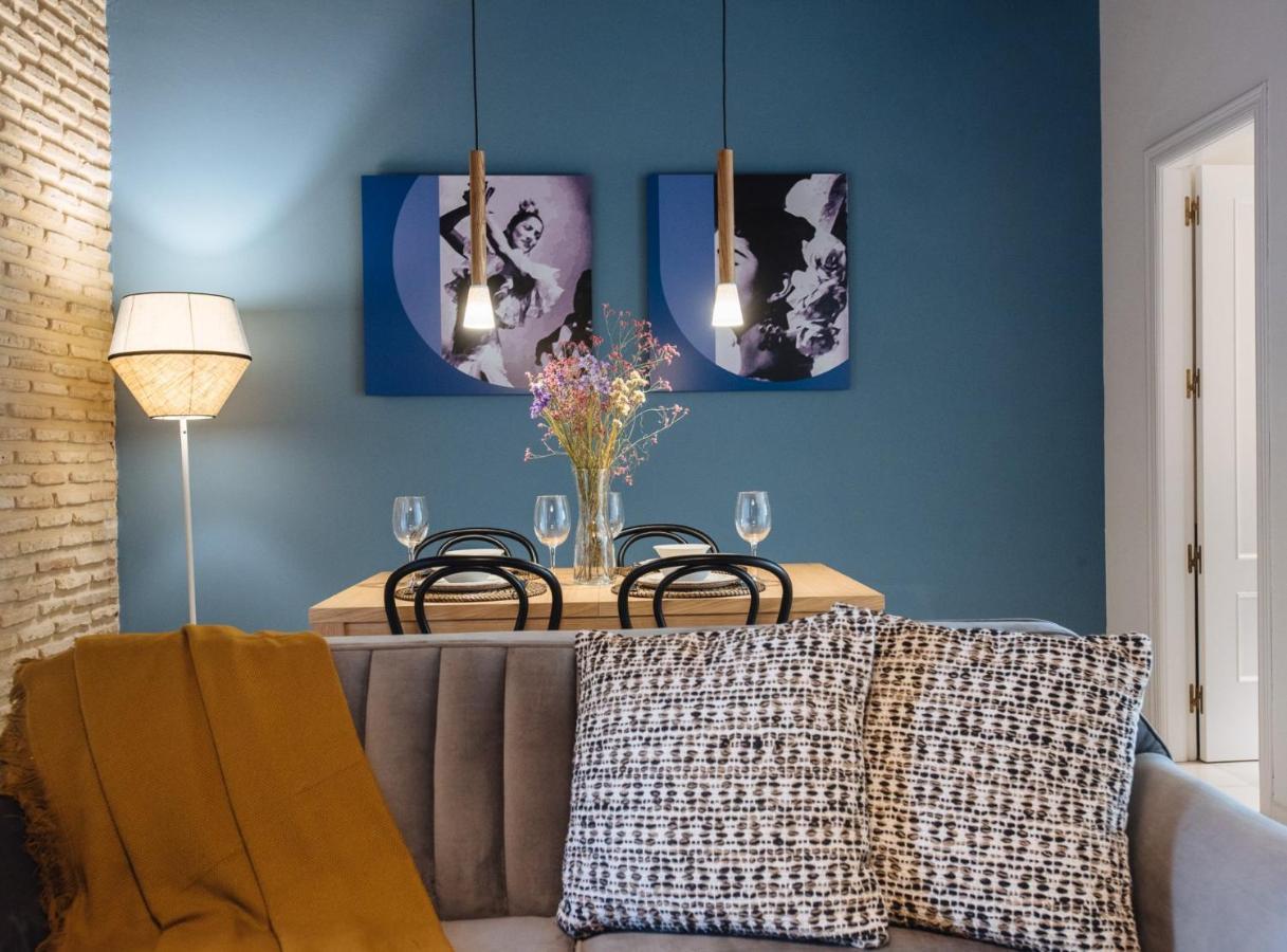 Triana Apartment *