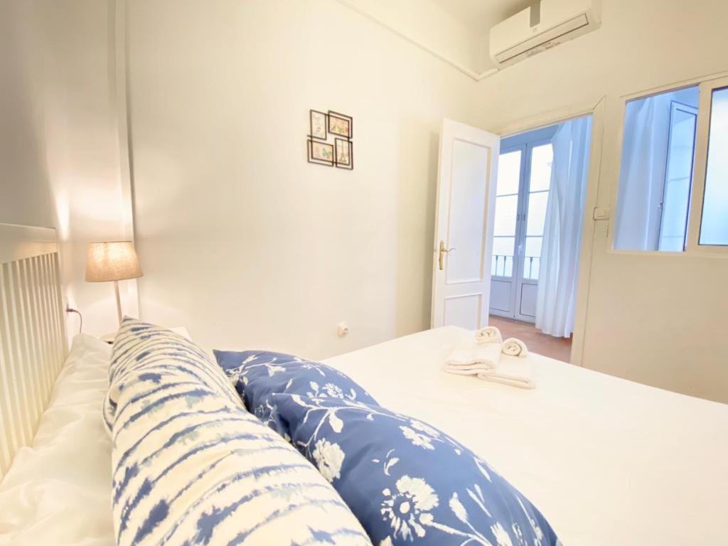 Superb In Downtown Of ,parking Optional, !! Apartment Seville