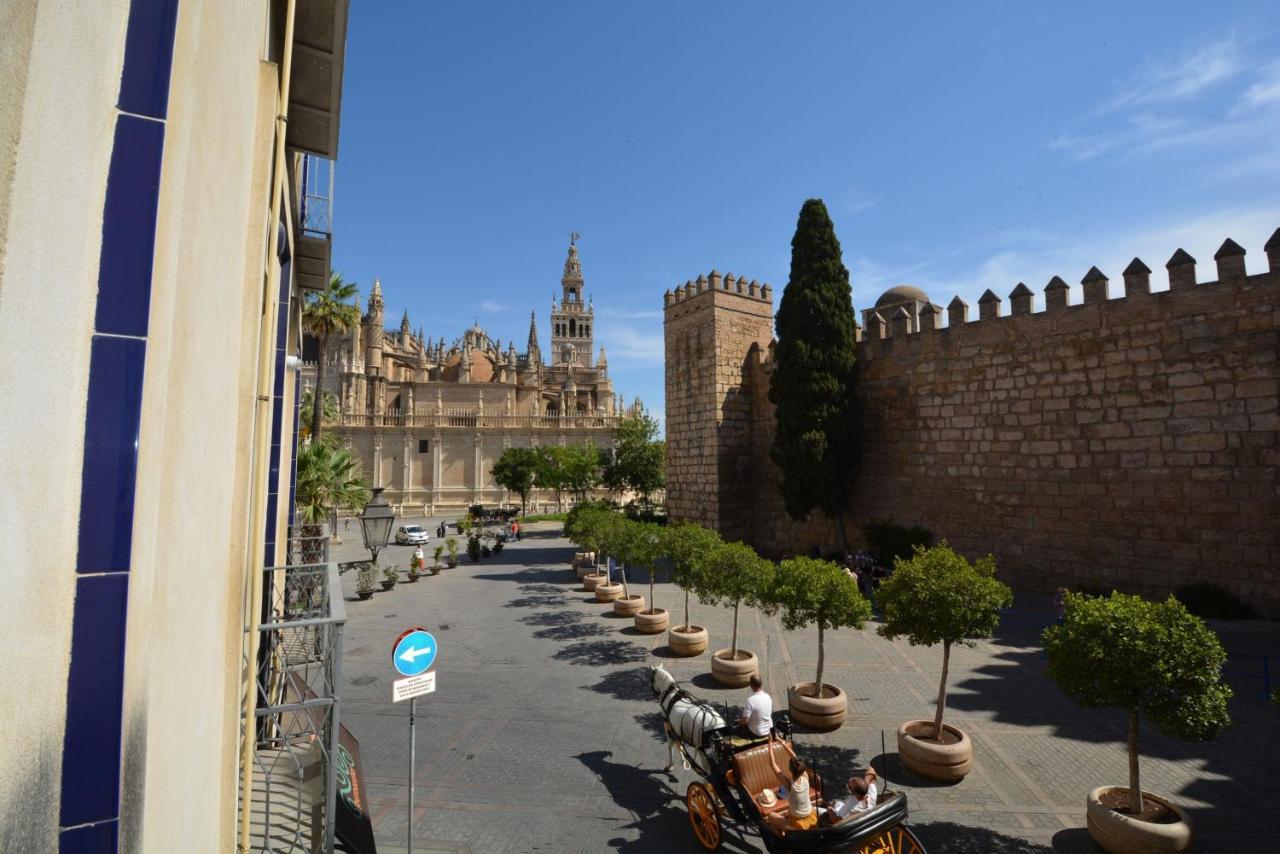 Luxury With Views To Alcazar, Cathedral And Giralda.