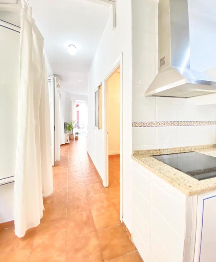 Superb In Downtown Of ,parking Optional, !! * Seville