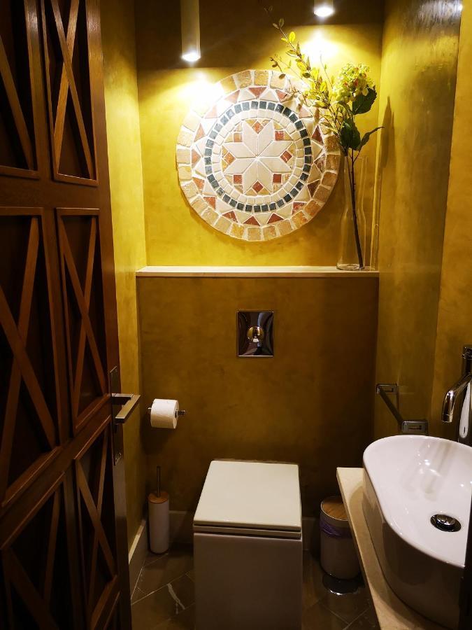Luxury With Views To Alcazar, Cathedral And Giralda.